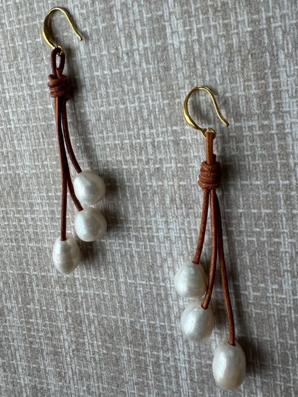NWOT Polo Ralph Lauren Leather and Pearl Earrings - Picture 2 of 7
